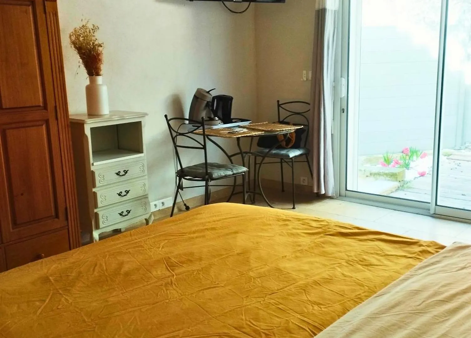 Apartment Studio En Plein Coeur Du Village Beaumes-de-Venise