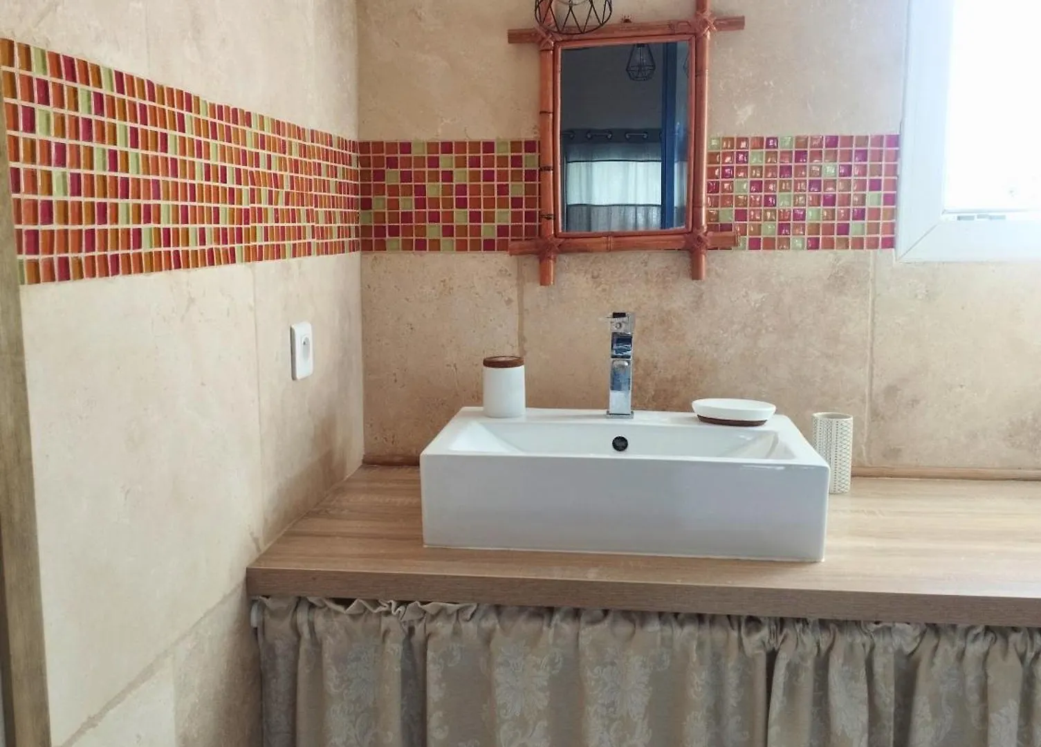 Studio En Plein Coeur Du Village Beaumes-de-Venise Apartment